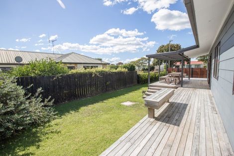 Photo of property in 28 Darlington Street, Ngatea, 3503