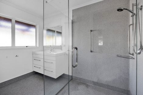 Photo of property in 25 Victoria Street, Hawera, 4610