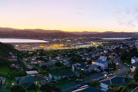 Photo of property in 18a Birkhall Grove, Strathmore Park, Wellington, 6022