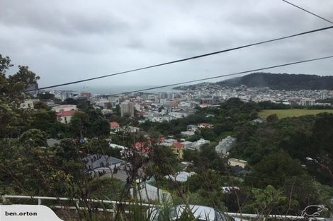 Photo of property in 60 Mortimer Terrace, Brooklyn, Wellington, 6021