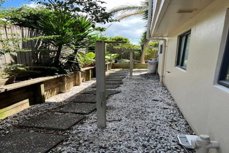 Photo of property in 41a The Esplanade, Eastern Beach, Auckland, 2012