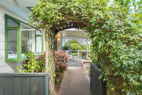 Photo of property in 9 Astelia Way, Waipahihi, Taupo, 3330
