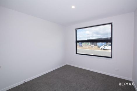 Photo of property in 43 Kotiate Street, Papamoa Beach, Papamoa, 3118
