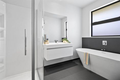 Photo of property in 27 Taiore Crescent, Marshland, Christchurch, 8083