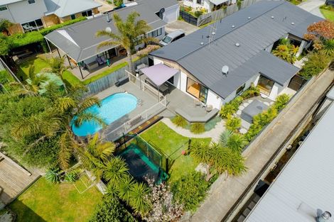 Photo of property in 61 Simpson Road, Papamoa Beach, Papamoa, 3118