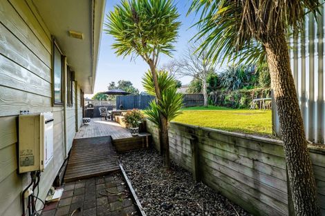 Photo of property in 5 Hobart Drive, Spotswood, New Plymouth, 4310