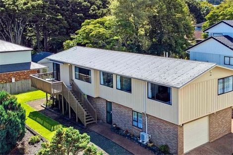 Photo of property in 18 Deodar Place, Totara Heights, Auckland, 2105