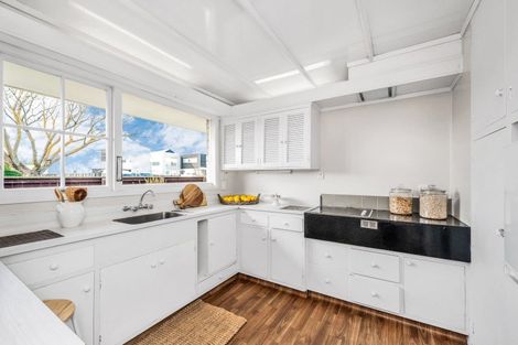 Photo of property in 83 Winchester Street, Merivale, Christchurch, 8014
