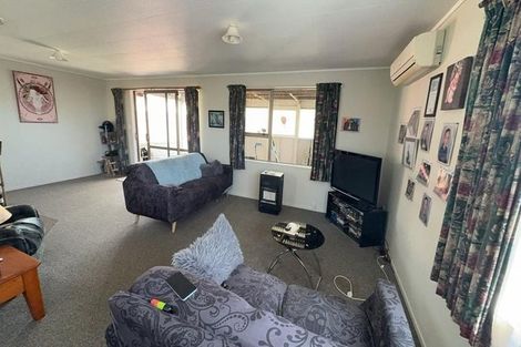 Photo of property in 15 Kingsley Drive, Flaxmere, Hastings, 4120