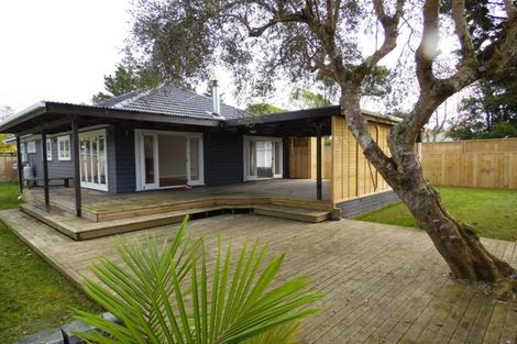 Photo of property in 122 Awaroa Road, Helensville, 0800