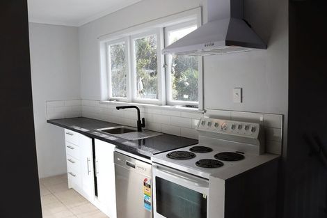 Photo of property in 579 East Coast Road, Browns Bay, Auckland, 0630