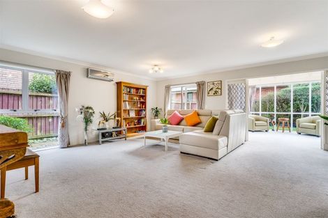 Photo of property in 143 Memorial Avenue, Burnside, Christchurch, 8053