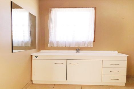 Photo of property in 105 Sycamore Drive, Sunnynook, Auckland, 0620