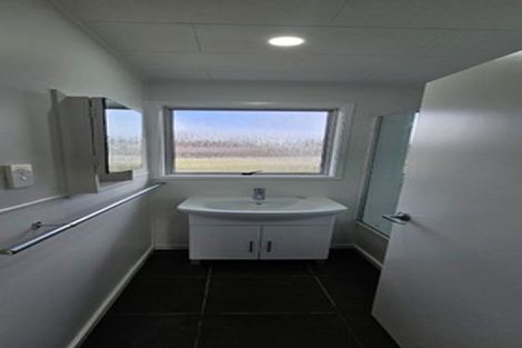 Photo of property in 2 Tuna Place, Manurewa, Auckland, 2102