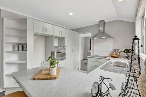 Photo of property in 31 Ravenscourt Place, Huntington, Hamilton, 3210