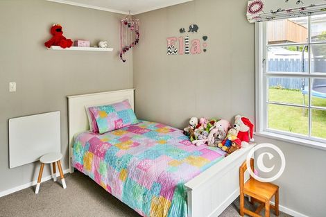 Photo of property in 7 Luff Place, Whitby, Porirua, 5024