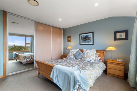 Photo of property in 15 Karitane Drive, Cashmere, Christchurch, 8022