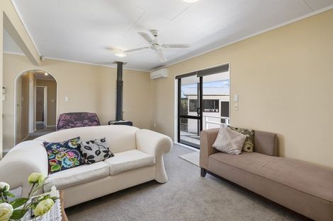 Photo of property in 32b Somerset Crescent, Highbury, Palmerston North, 4412