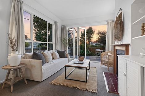 Photo of property in 87 Edward Avenue, Edgeware, Christchurch, 8013