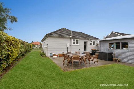 Photo of property in 18 Tweed Street, Roslyn, Palmerston North, 4414