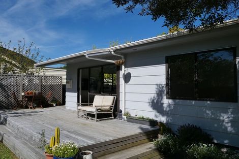 Photo of property in 6 Rodney Grove, Paraparaumu, 5032