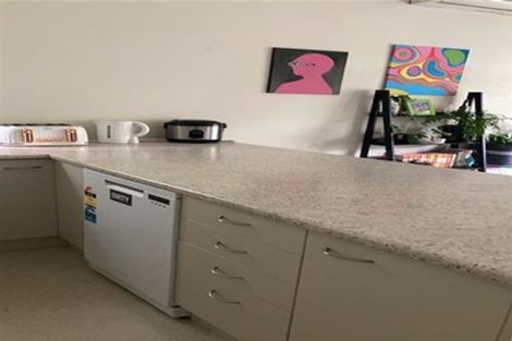 Photo of property in 82 Glenmore Street, Northland, Wellington, 6012