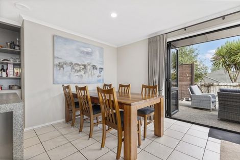 Photo of property in 15 Parkwood Place, Huntington, Hamilton, 3210