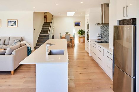 Photo of property in 102 Navigation Drive, Whitby, Porirua, 5024