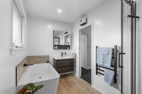 Photo of property in 53 Tuckers Road, Redwood, Christchurch, 8051