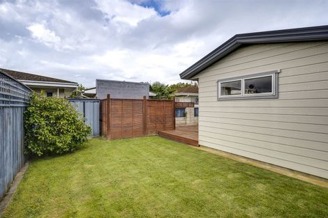 Photo of property in 2a Chester Place, Taradale, Napier, 4112