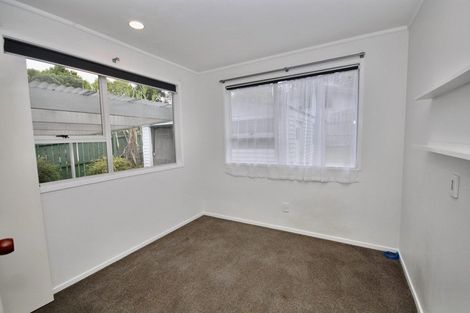 Photo of property in 48 Salamanca Road, Sunnynook, Auckland, 0620