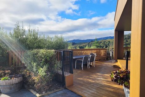 Photo of property in 47 Seymour Grove, Kingsley Heights, Upper Hutt, 5018