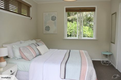 Photo of property in 198 Woodlands Park Road, Titirangi, Auckland, 0604