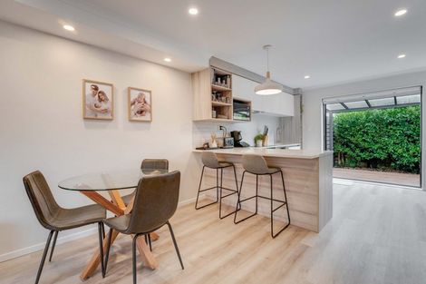 Photo of property in 44 Waipuhinui Way, Wiri, Auckland, 2104