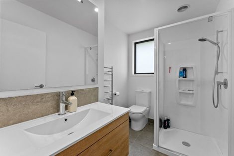 Photo of property in 202 Muriwai Valley Road, Muriwai, Waimauku, 0881