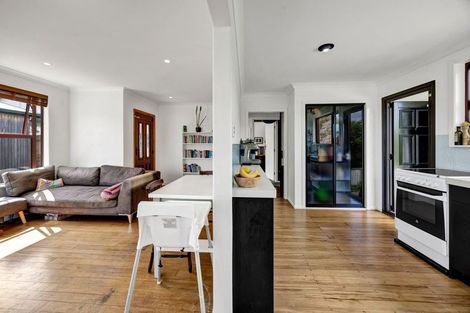 Photo of property in 158b Tukapa Street, Westown, New Plymouth, 4310