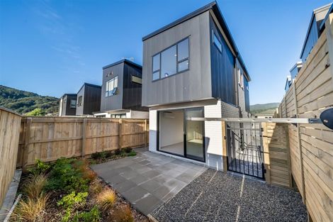 Photo of property in 5/27 Main Road, Wainuiomata, Lower Hutt, 5014