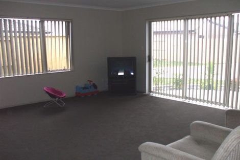 Photo of property in 15 Sophies Way, Papamoa Beach, Papamoa, 3118