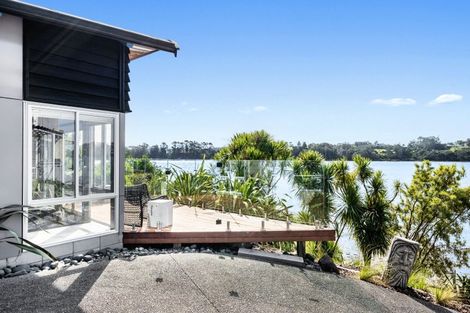 Photo of property in 30 Pohutukawa Road, Whenuapai, Auckland, 0618