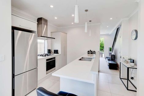 Photo of property in 11 Costa Viva Crescent, Karaka, Papakura, 2113