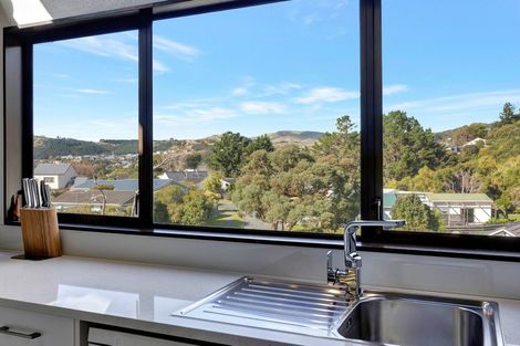 Photo of property in 4 Mizzen Place, Whitby, Porirua, 5024