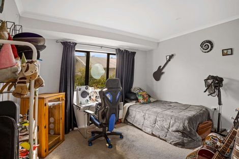 Photo of property in 17 Pukatea Street, Inglewood, 4330