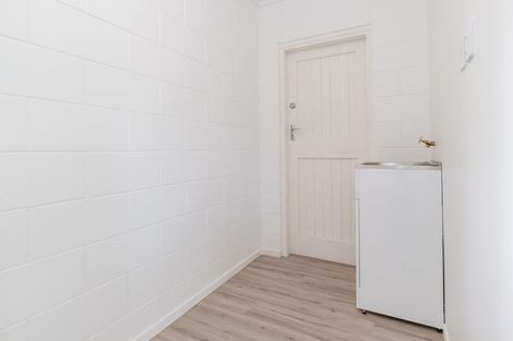 Photo of property in 34 Hellyers Street, Birkdale, Auckland, 0626