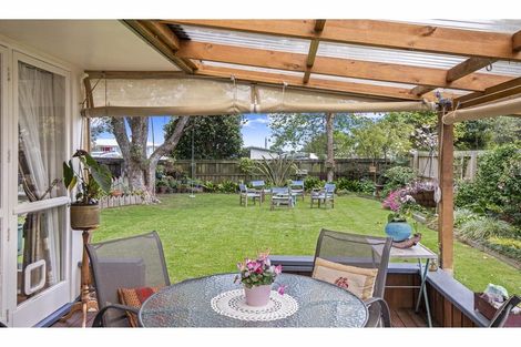 Photo of property in 94 Kitchener Road, Waiuku, 2123