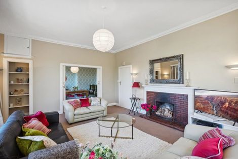 Photo of property in 11a Stowe Hill, Thorndon, Wellington, 6011