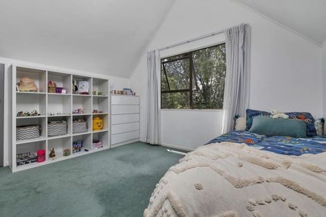 Photo of property in 2/15 Sunward Rise, Glenfield, Auckland, 0629