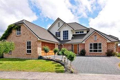 Photo of property in 8 Finchley Place, Hamilton East, Hamilton, 3216