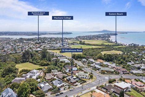 Photo of property in 98 Bleakhouse Road, Howick, Auckland, 2014