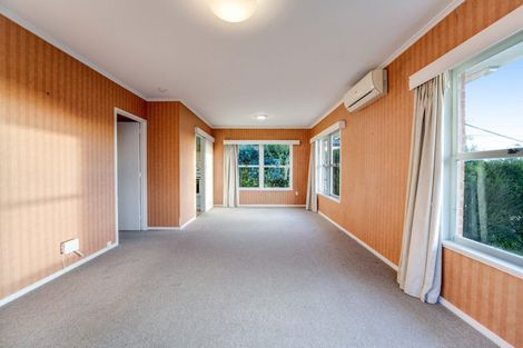 Photo of property in 1/229 Glenfield Road, Hillcrest, Auckland, 0627