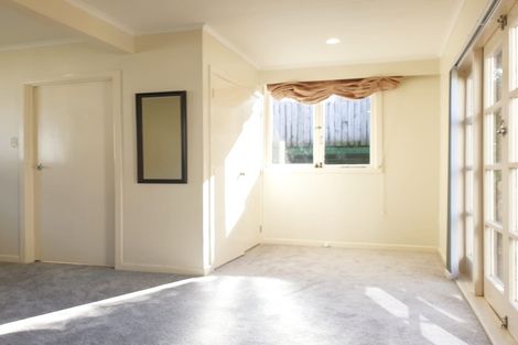 Photo of property in 1/64 Hogans Road, Glenfield, Auckland, 0629